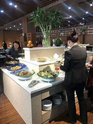 協會應邀出席&ldquo;大素無際&rdquo;素食餐廳的開業慶典